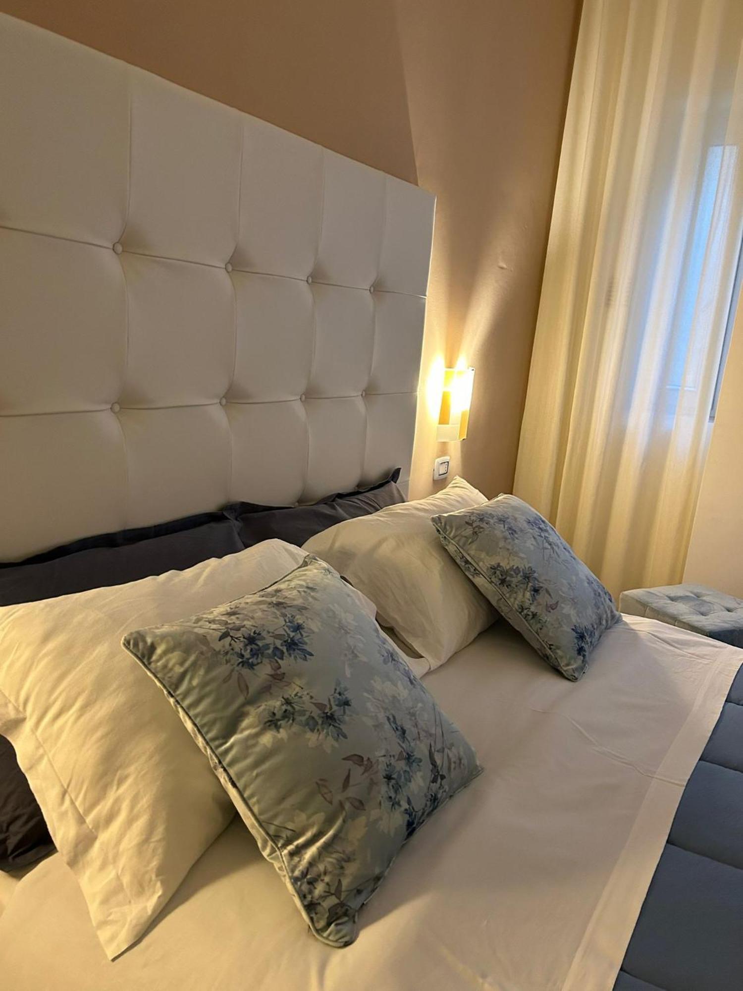 Bed and Breakfast Tiziana'S House Salerno Exterior foto